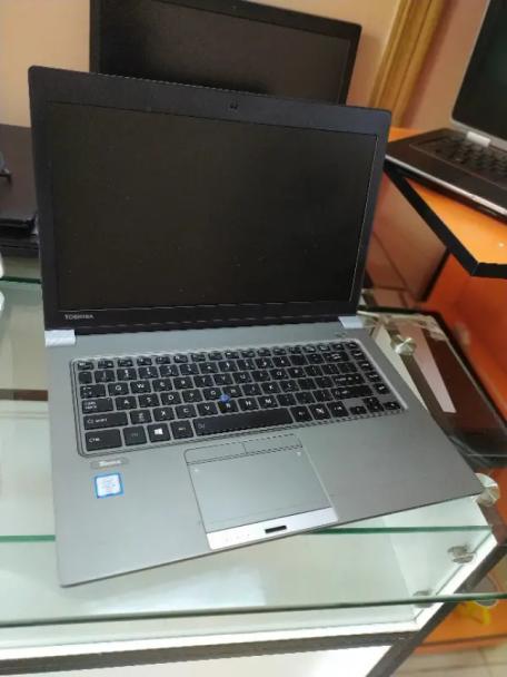 لابتوب مستعمل نضيف