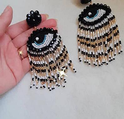 حلق اسود وذهبي