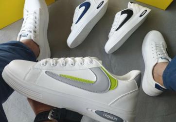 sport shoes Image