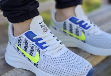 sport shoes Image