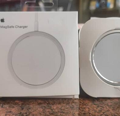 شاحن وايفاي ايفون