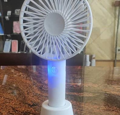 مروحه مع قاعده