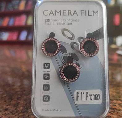 حمايه كاميرا ١١ برو ماكس